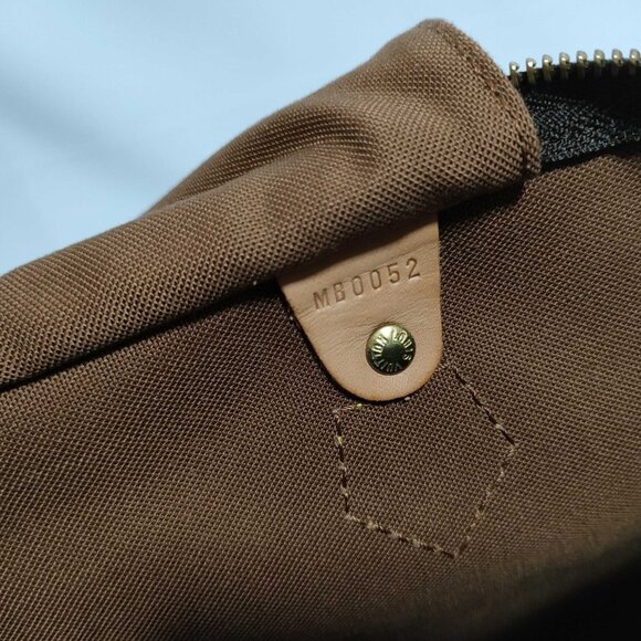 Louis Vuitton Speedy 40 – Monogram Canvas - Picture 9 of 10